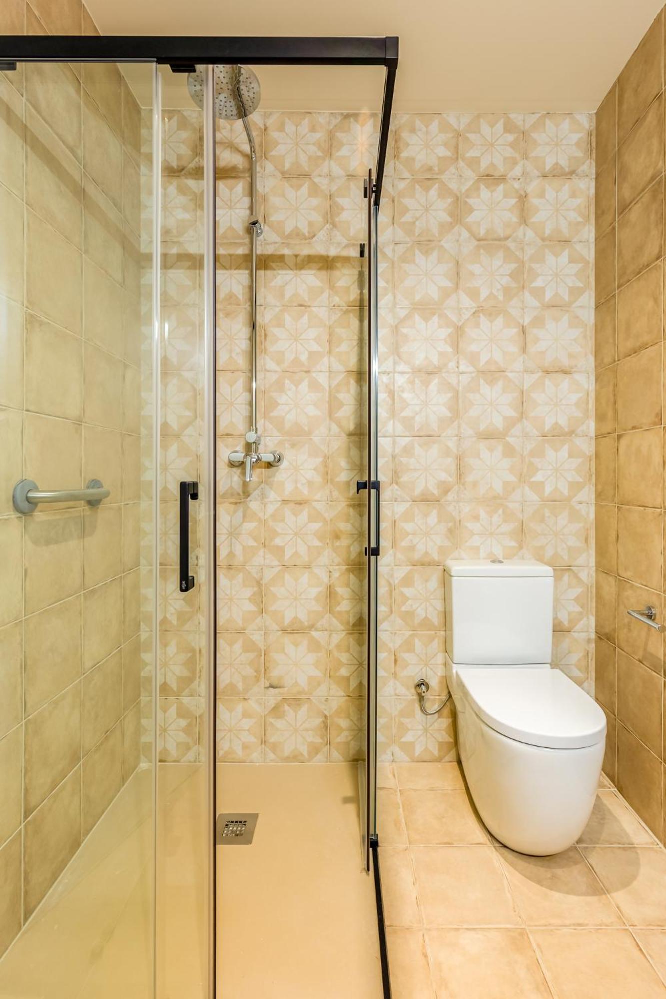 Can Cintet 21Nuevo Apartamento Moderno En เบซาลู ภายนอก รูปภาพ