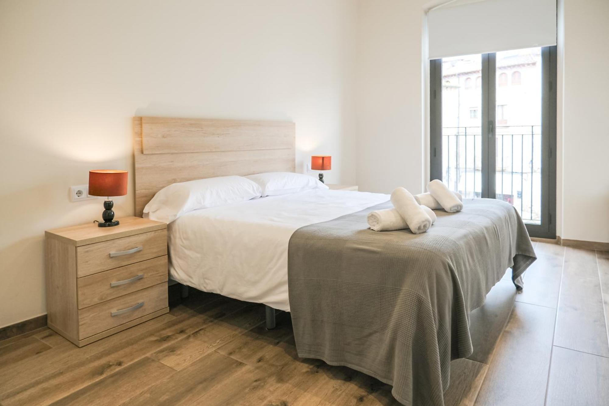 Can Cintet 21Nuevo Apartamento Moderno En เบซาลู ภายนอก รูปภาพ