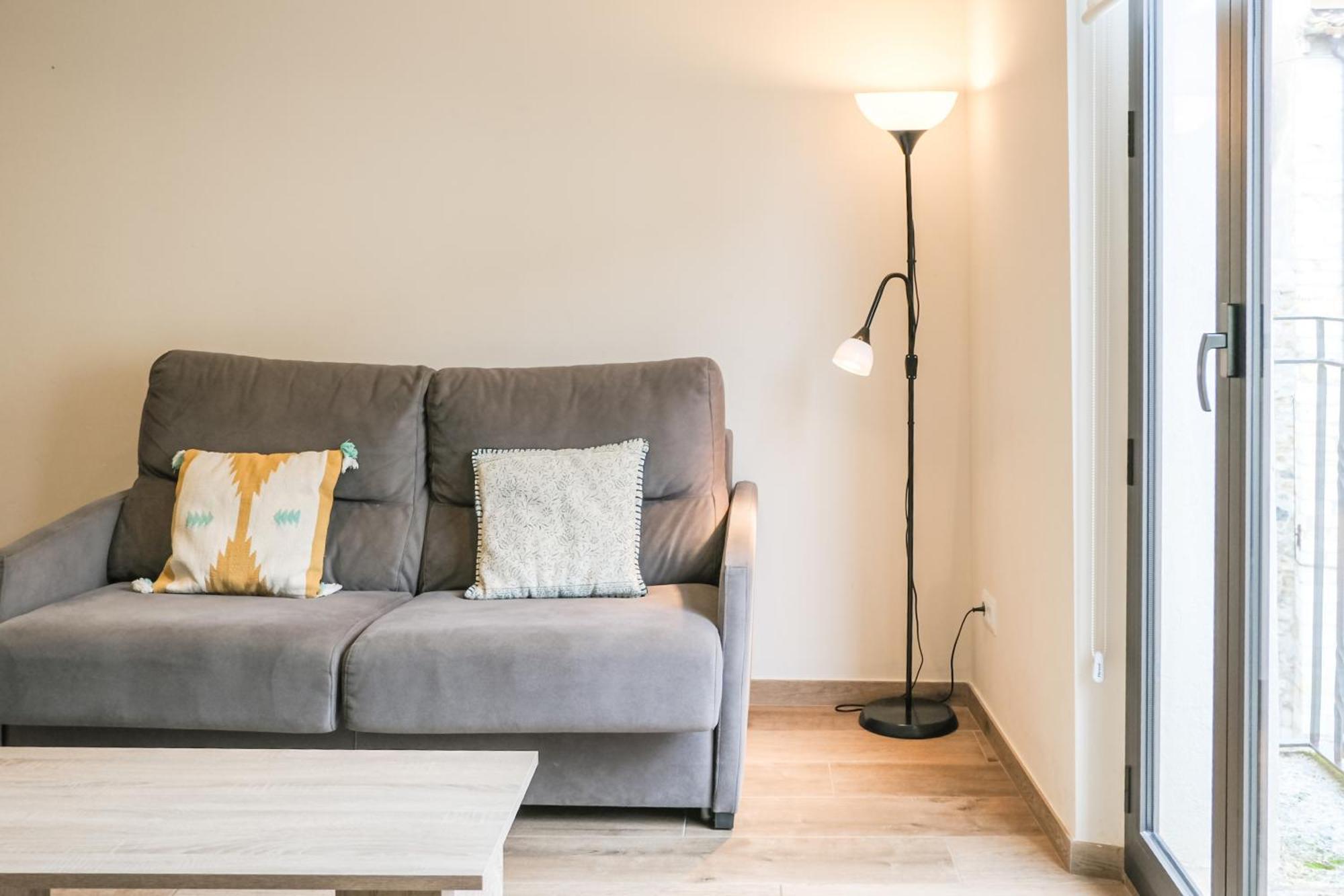 Can Cintet 21Nuevo Apartamento Moderno En เบซาลู ภายนอก รูปภาพ