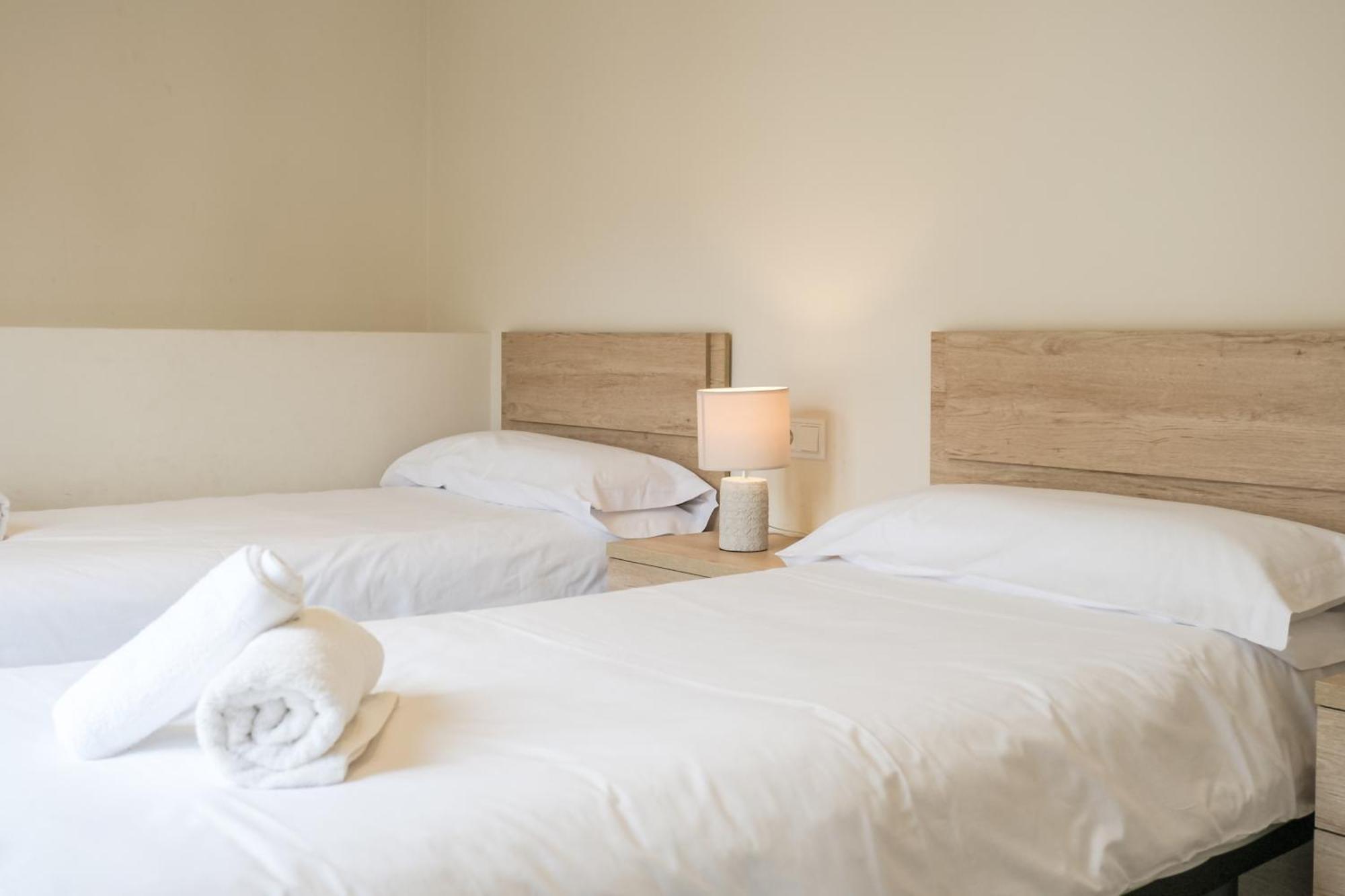 Can Cintet 21Nuevo Apartamento Moderno En เบซาลู ภายนอก รูปภาพ